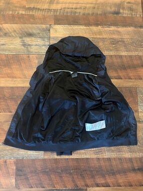 Nike Kids Black Raincoat with Hood Size 6/7